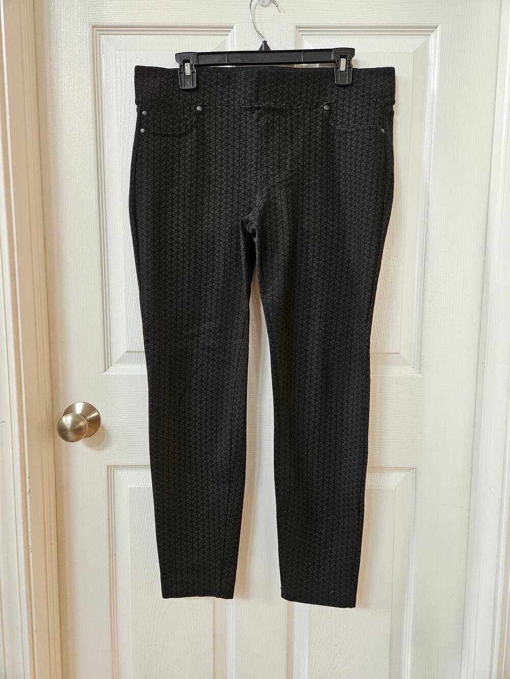Liverpool Women's Pull On Skinny Pants Black Patterned Stretch Size 12